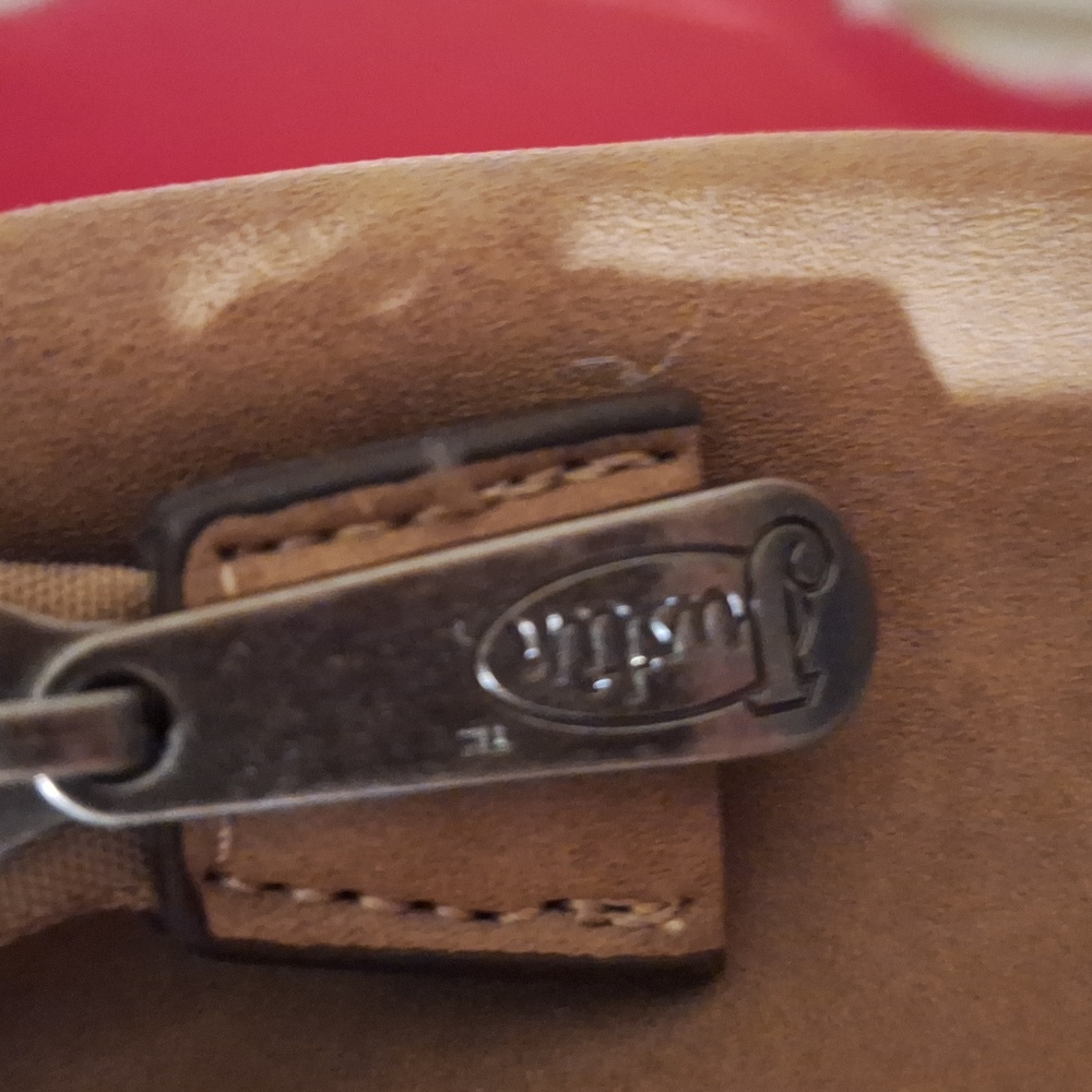 Justin Purse - Picture 16 of 16